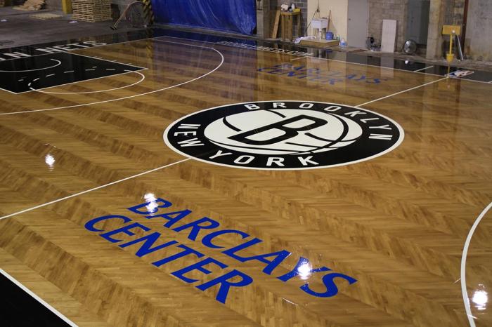 Jenis lantai kayu lapangan basket